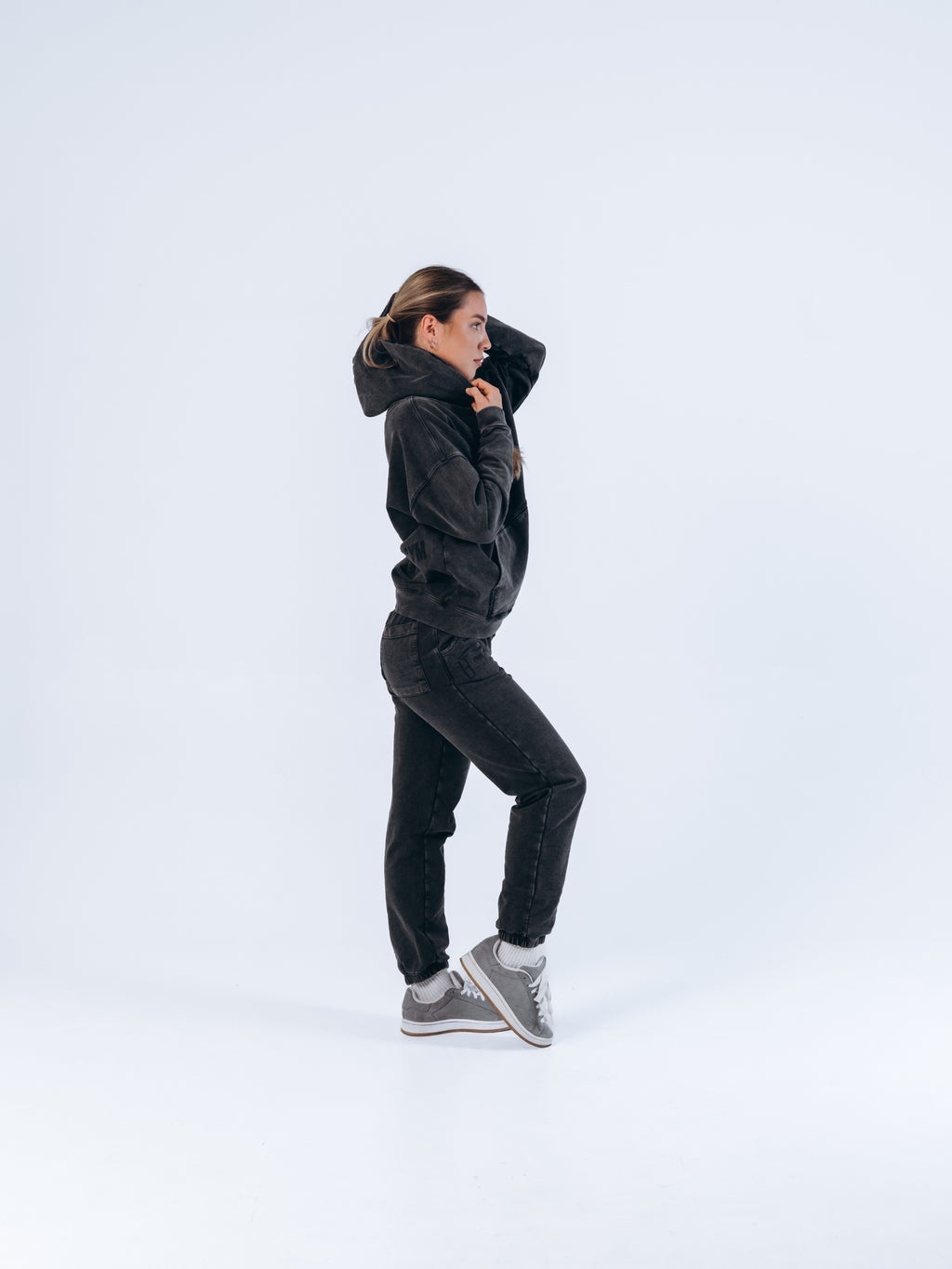 Bluza z kapturem TBT CLTH Washed Graphite – kolekcja CH.001